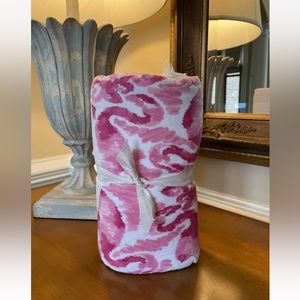 Pottery Barn Teen Lilly Pulitzer Beach Bathers Beach Towel 32x64